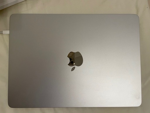 Apple Macbook Air M3 13インチ バッテリー100% 1