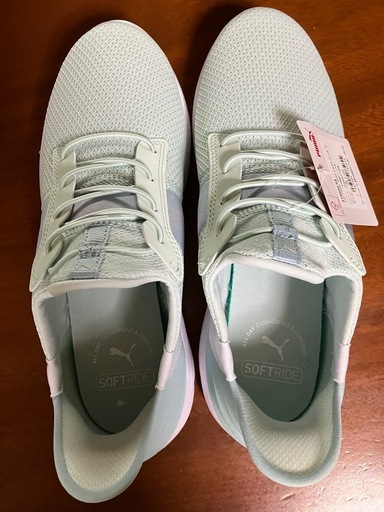 これからの 季節にピッタリ！2足でお値引き　PUMA SOFT RIDE EASEレオ