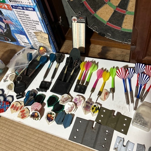 ダーツ?用品