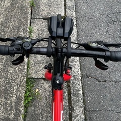 ＜整備済＞FALCO・クロスバイク アルミ・3×7段変速700c・LEDオートライト付き レッド・チェーン／変速ワイヤー/フロントチューブ新品交換済みでお得品！の画像