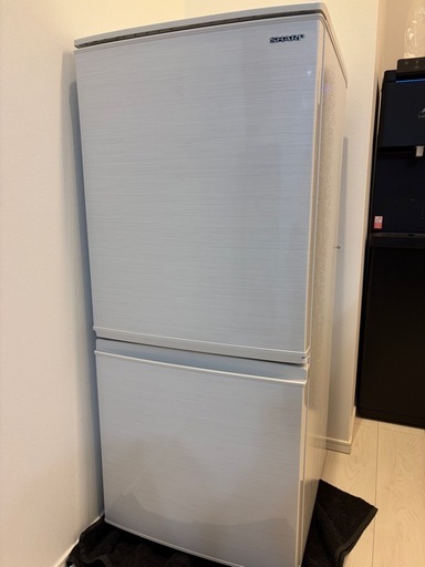 SHARP 冷蔵庫 137L 2019 年式 (ゆうじろう) 六郷土手のキッチン家電 