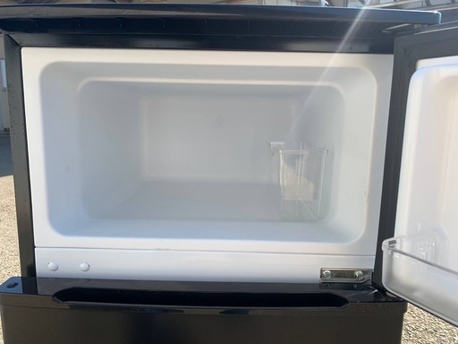 ?comfee ノンフロン冷凍冷蔵庫  RCT90BL EJ5748番 comfee ノンフロン冷凍冷蔵庫 RCT90BL RCT90BL」の人気商品 