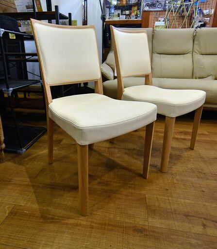 ●極美品(^^♪●カリモク　チターノ　ダイニングチェア　2脚セット　中古品●相模原　横浜　神奈川●karimoku chitano●椅子　やや低め●