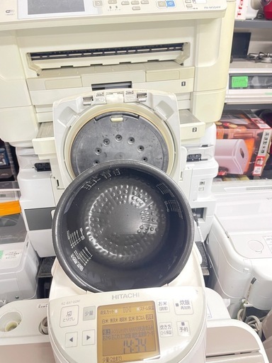 配送可能　保証付き 日立RZ-BX100M-W 炊飯器 パールホワイト [5.5合 /圧力IH]