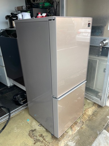 北九州市内配送無料　保証付き シャープSJ-GD14C-C 冷蔵庫  [137L /2ドア /右開き/左開き付け替えタイプ] 