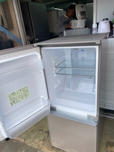 北九州市内配送無料　保証付き シャープSJ-GD14C-C 冷蔵庫  [137L /2ドア /右開き/左開き付け替えタイプ] 