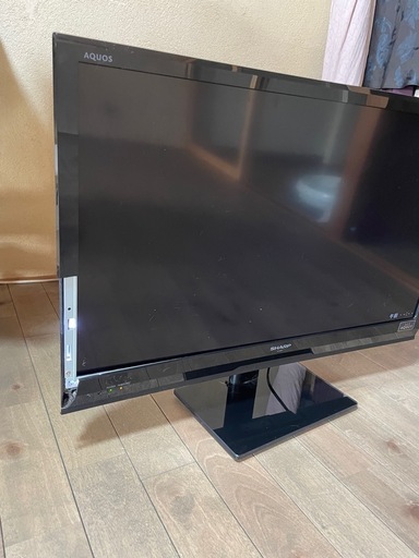 SHARP AQUOS テレビ 32型 (むぎ) 新井薬師前のテレビ《液晶テレビ》の 