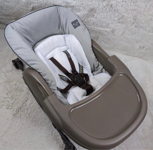 未使用級 Combi ハイローチェア ネムリラ 限定品