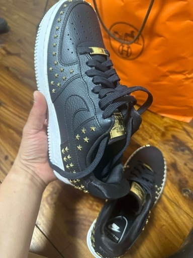 【良品】スタースタッズ付き NIKE Air Force 1 エアフォースワン
