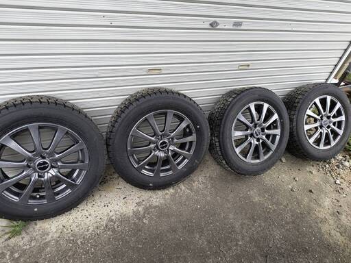 2024年製　スタッドレスタイヤ+ホイール  185/65R15 ほぼ新品