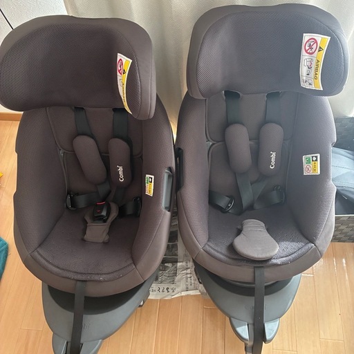 チャイルドシート　Combi   　
