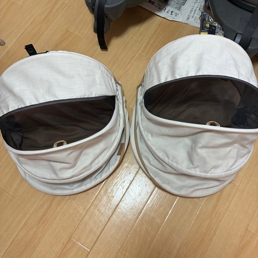 チャイルドシート　Combi   　
