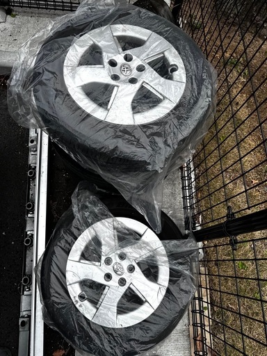 トヨタ　プリウス　純正 ホイール　15インチ　４本セット