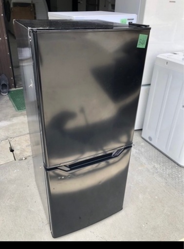 NO B66 ?福岡市内配送設置無料✨?山善] 冷蔵庫 幅47.4cm 106L 右開き YFR-D111(B) ブラック 一人暮らし