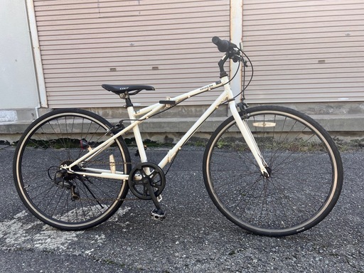 中古クロスバイク 700✖️32C   6段ギア　訳あり?　