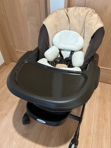 【美品】コンビ　ネムリラ　電動ハイローチェア