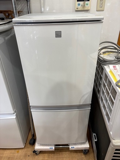 シャープノンフロン冷凍冷蔵庫 SJ-14E6-KW. 137L   0407-03