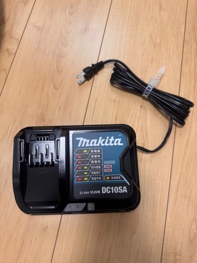 【新品未使用】 マキタ 小型急速充電器 バッテリー  makita 充電器