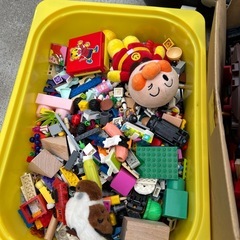 子供のおもちゃ　いろいろ　どうぞご自由にの画像