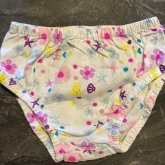 ピンク系ベビー衣類セットの画像