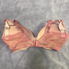 新品未使用　ルシアン　ノンワイヤーブラ　ピンク　LLの画像
