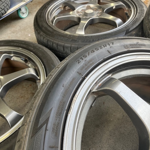 タイヤホイール　215/45ZR17 ステップワゴン　VEX SPORT