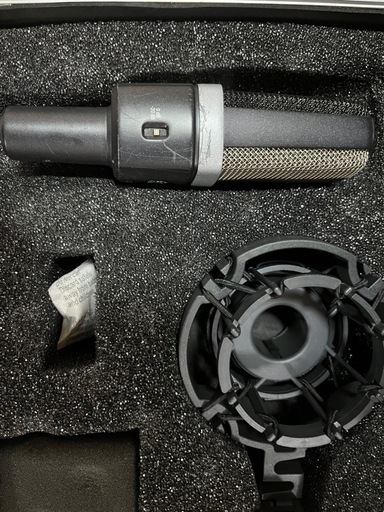 AKG  C214 中古