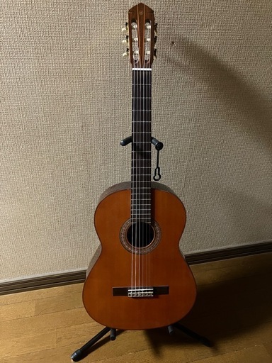 YAMAHA クラシックギター(スタンド付き)