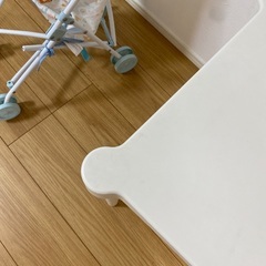 IKEA 子供用机　キッズデスク　の画像