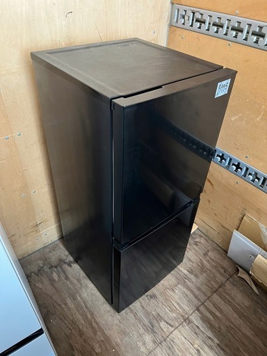 NO B995?福岡市内配送設置無料✨?冷蔵庫 中古 ハイアール Haier JR-NF121NJ 2023年製 2ドア 121L ホ
