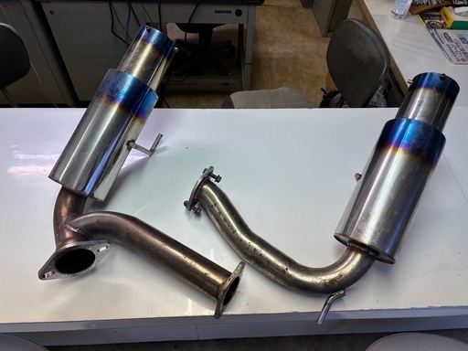 Z33  社外マフラー　左右出し　センター パイプ付
