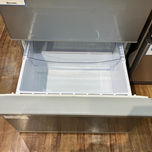 AQUA 3ドア冷蔵庫 AQR-27J