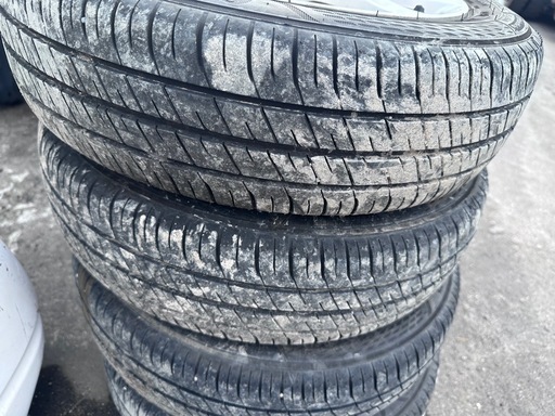 ダイハツ　14インチ　純正ホイールタイヤ　４本155/65R14 タイヤ製年2023年　溝あり