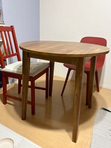 IKEA  ダイニングテーブル　イス2脚