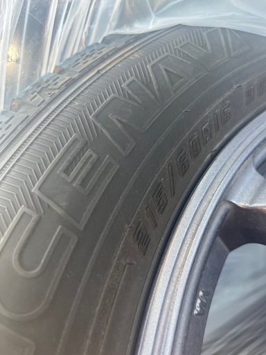 【早い者勝ち交渉あり】グッドイヤー(GOODYEAR) スタッドレス 215/60R16  ICE NAVI 7 タイヤホイール付き4