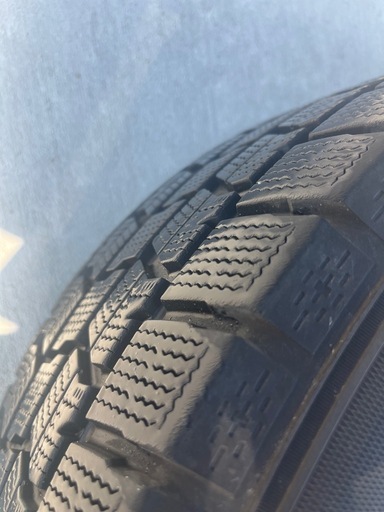 【早い者勝ち交渉あり】グッドイヤー(GOODYEAR) スタッドレス 215/60R16  ICE NAVI 7 タイヤホイール付き4
