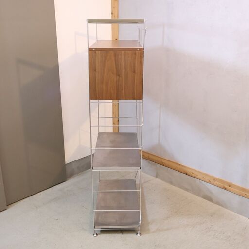 人気の無印良品(MUJI)から ユニットシェルフ ボックス・ガラス引き戸付です。シンプルなデザインのラックはちょっとしたカップボードと
