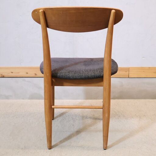 ACME FURNITURE(アクメファニチャー)アメリカの60年代を再現したTRESTLES(トラッセル)ダイニングチェアです。ブルックリンスタイルや西海岸スタイルなどカッコいいインテリアに！