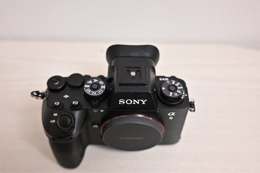 美品】SONY α9Ⅲ ミラーレスカメラ 本体 スキンシール付き 美品】SONY α9Ⅲ ミラーレスカメラ 本体 スキンシール付き 【公式通販】