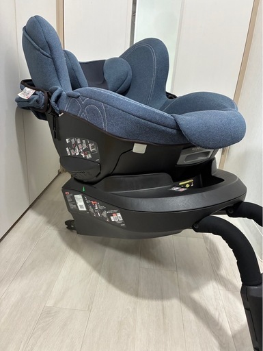 エールベベ クルット4 Oui デニムブルー 回転式チャイルドシート 新生児〜 手渡し 