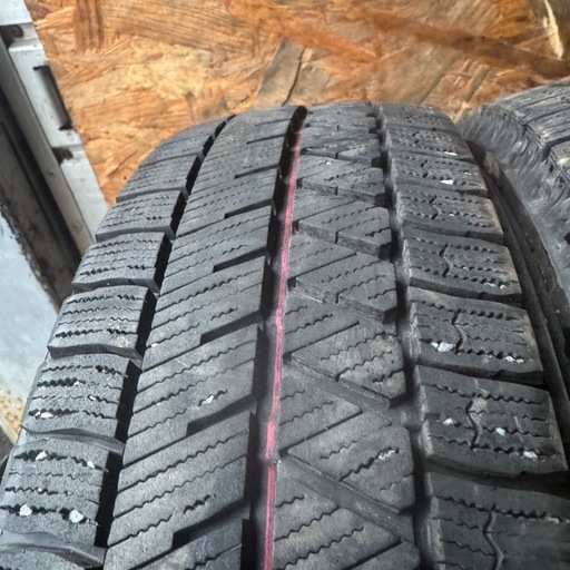 バリ山　BRIDGESTONE ブリヂストン　VRX3 155/65R14 スタッドレス　タイヤ　2022年製　14インチ