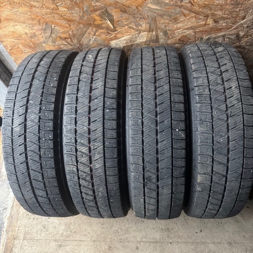 バリ山　BRIDGESTONE ブリヂストン　VRX3 155/65R14 スタッドレス　タイヤ　2022年製　14インチ