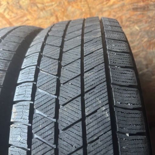 バリ山　BRIDGESTONE ブリヂストン　VRX3 205/65R16 スタッドレス　タイヤ　2022年製　16インチ