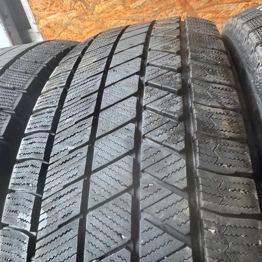 バリ山　BRIDGESTONE ブリヂストン　VRX3 205/65R16 スタッドレス　タイヤ　2022年製　16インチ