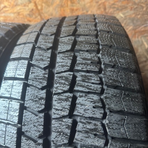 極上タイヤ　DUNLOP WM02 225/45R18 スタッドレス　タイヤ　2024年製　18インチ