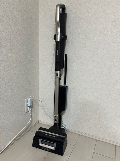 掃除機（アイリスオーヤマ）静電気モップ付　　バック式！※詰め替えパックお付けします。