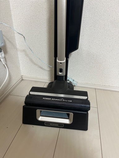 掃除機（アイリスオーヤマ）静電気モップ付　　バック式！※詰め替えパックお付けします。