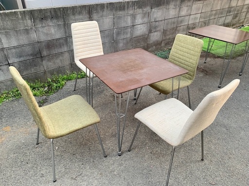 ニトリ テーブル&チェア4脚セット グリーン&アイボリー テーブルサイズ75cm×75cm×高さ70cm