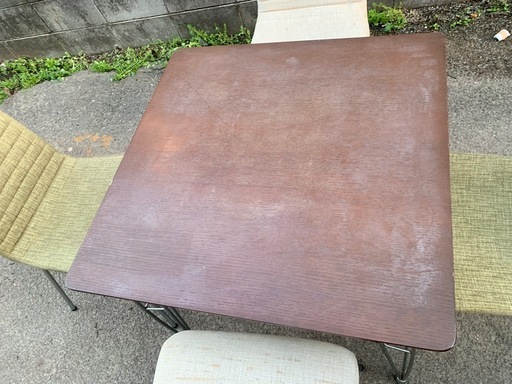 ニトリ テーブル&チェア4脚セット グリーン&アイボリー テーブルサイズ75cm×75cm×高さ70cm