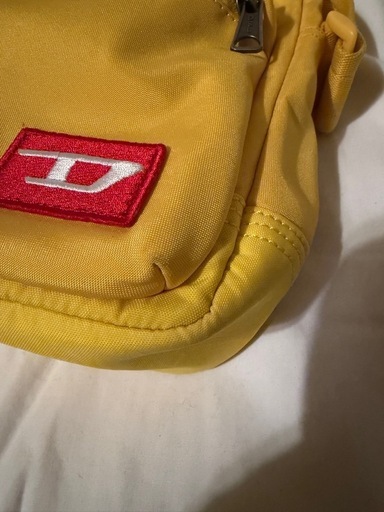 美品　DIESEL ディーゼル ポシェットワンポイントDロゴ　ショルダーバッグ
